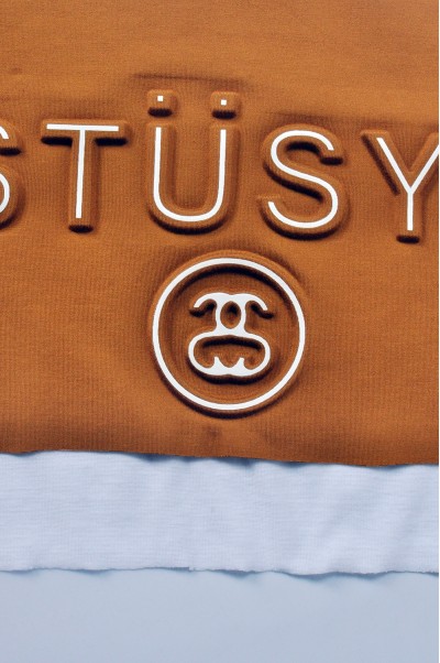 SEML017製作LOGO無縫熱帖款式   訂做無縫熱帖款式  印花熱貼膠膜 熱熔凸字印花  粘合無缝 設計無縫熱帖款式  無縫熱帖專營 側面照